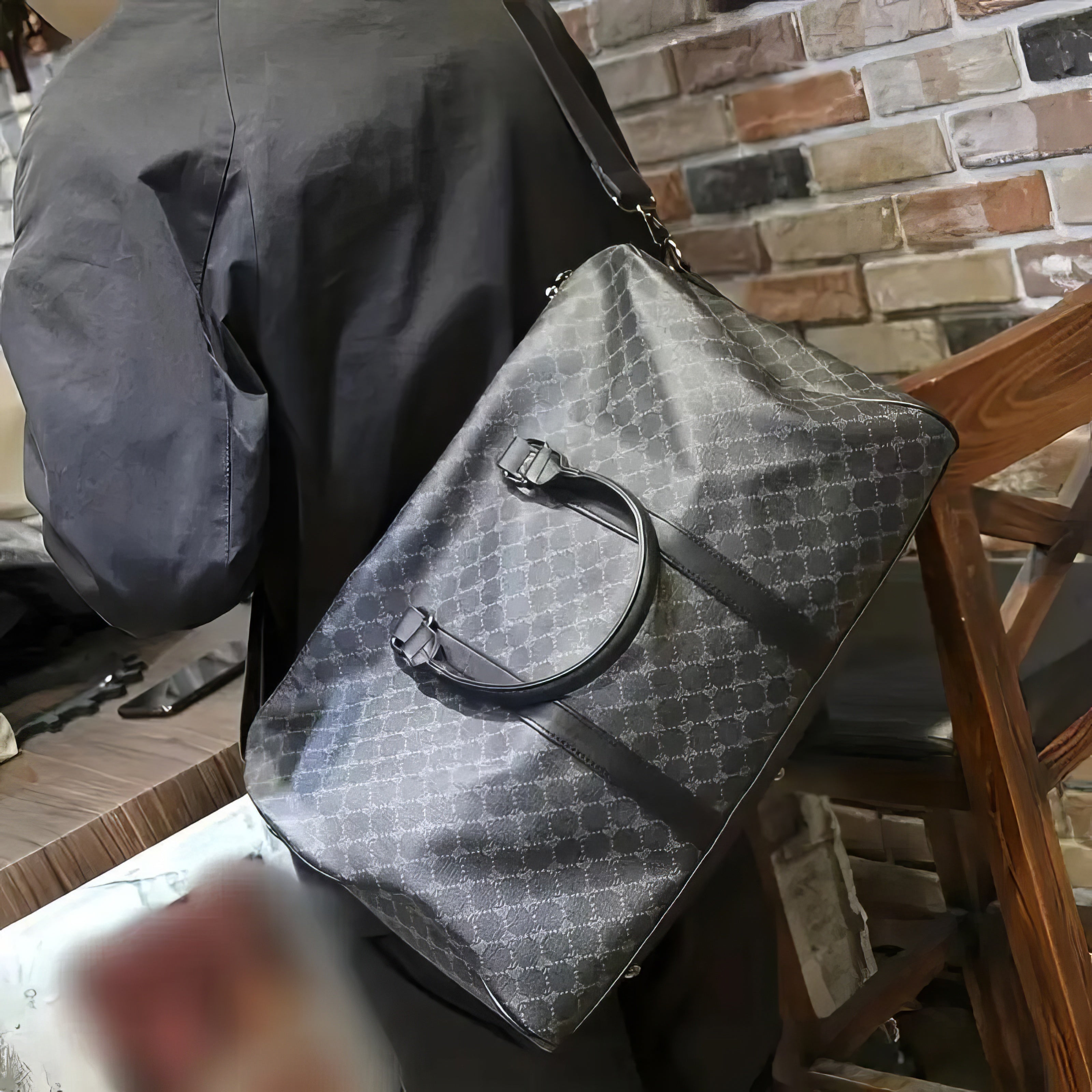 Valiano Classico Duffle Bag