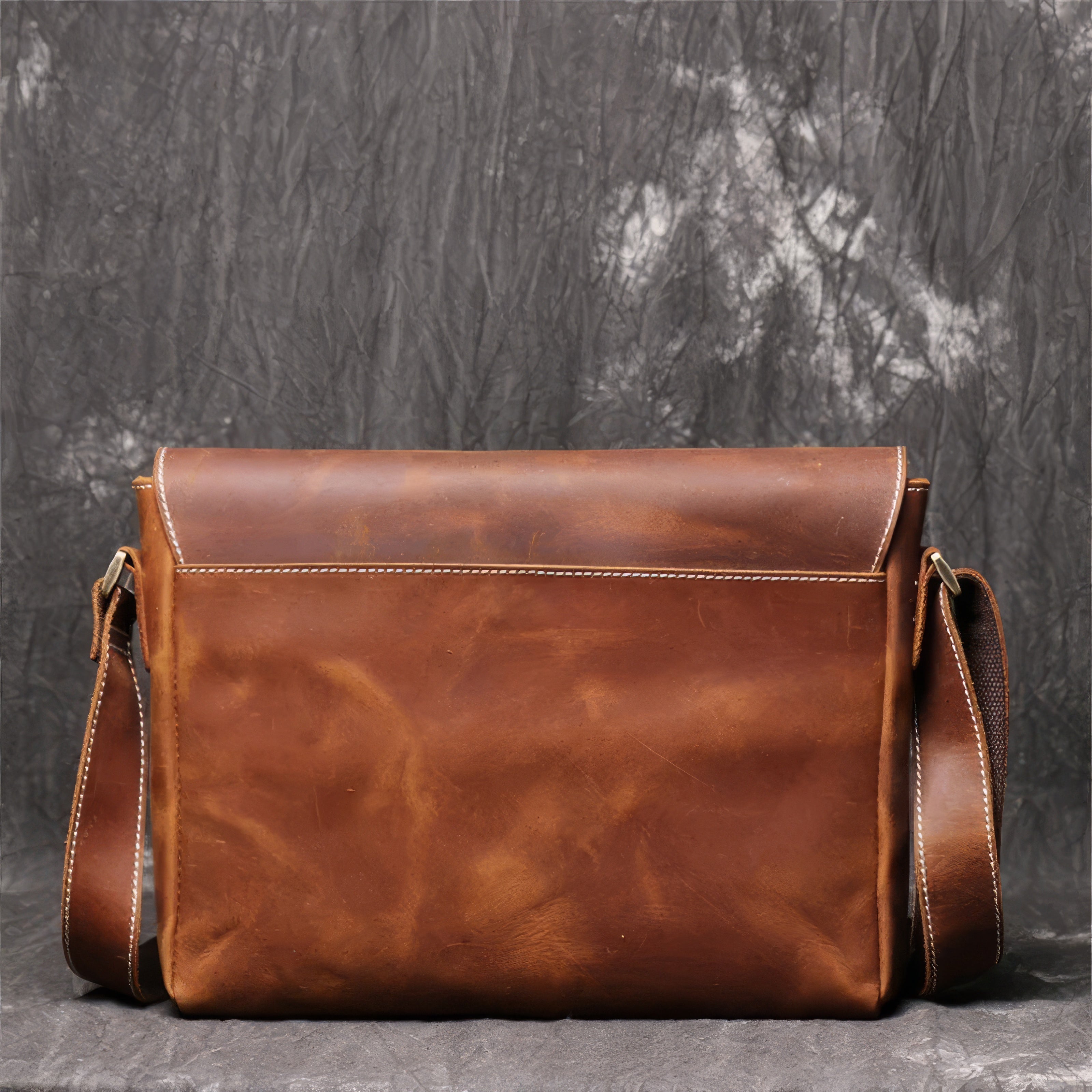 Bellagio Messenger Bag