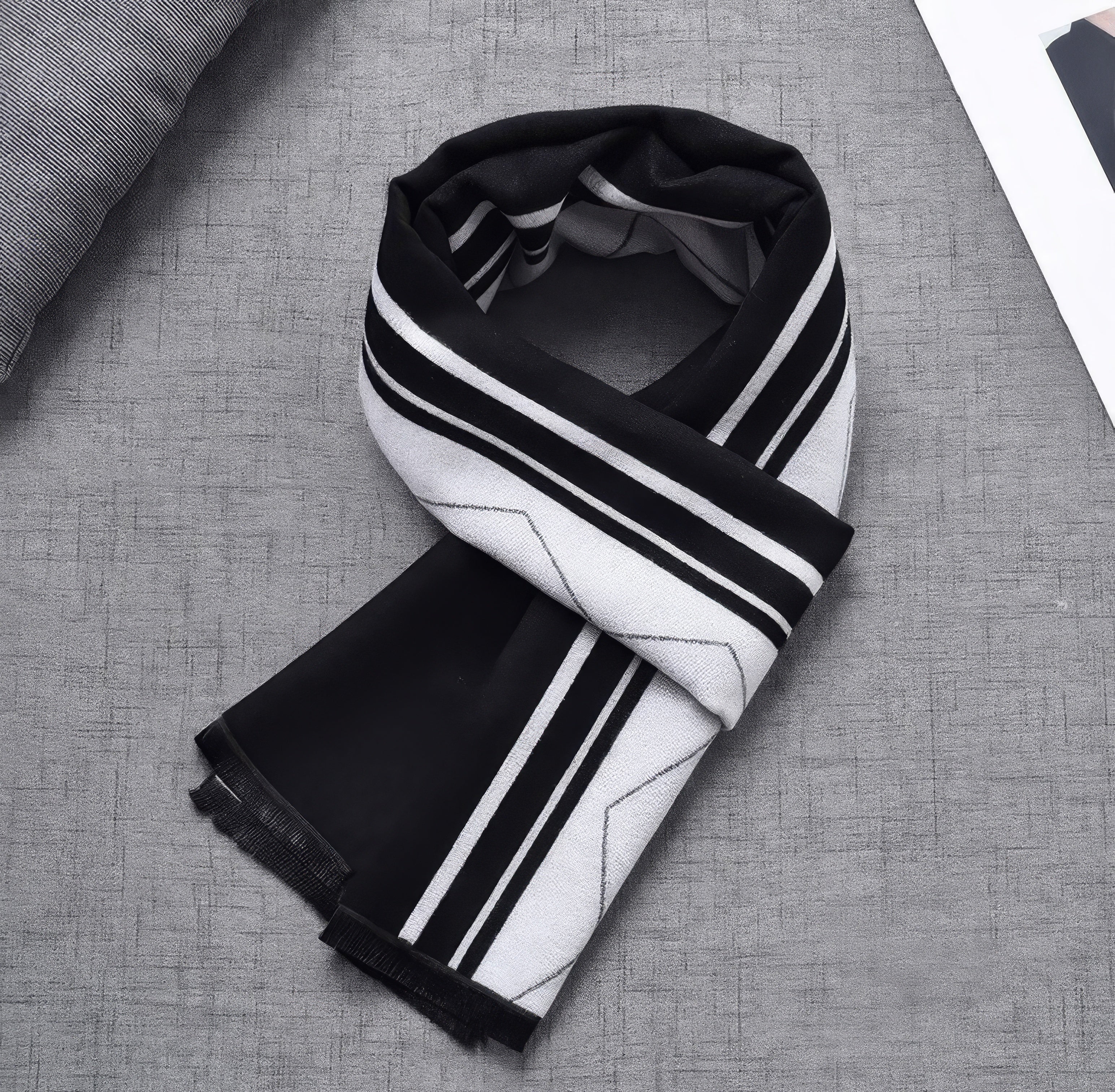 Serafino Moda Scarf