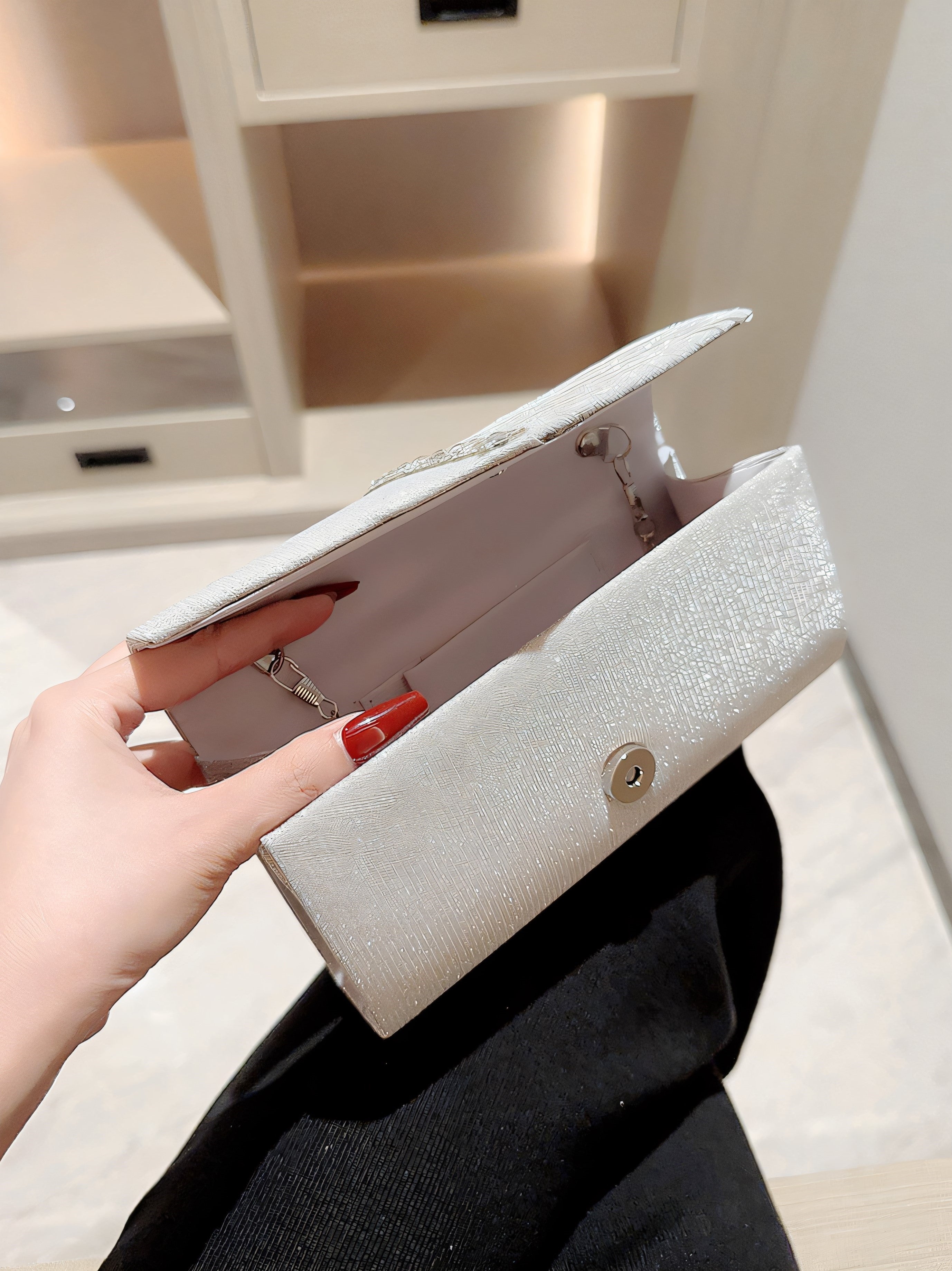 Luce Cristallo Clutch