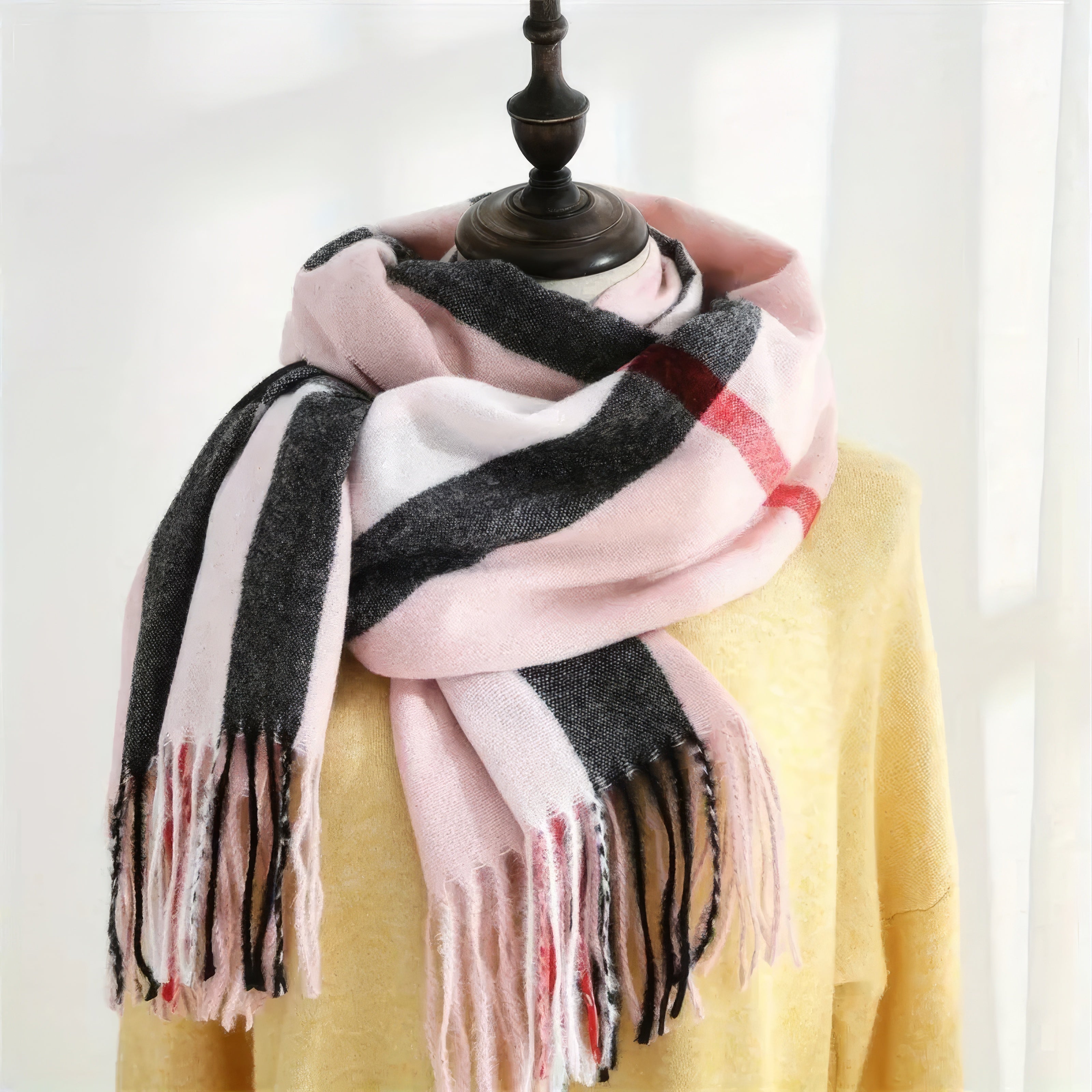 Caldo Plaid Scarf