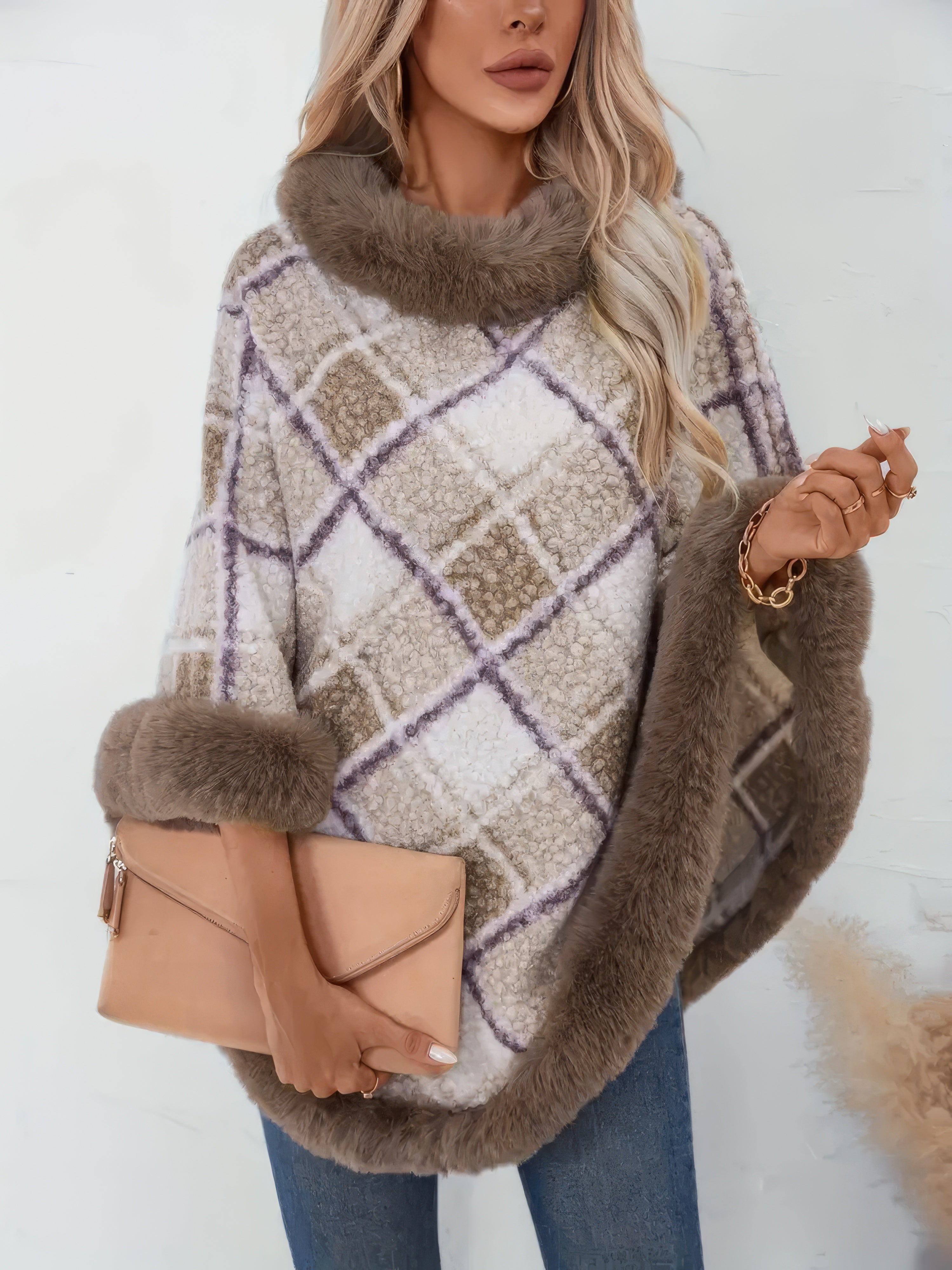 Soffice Winter Poncho