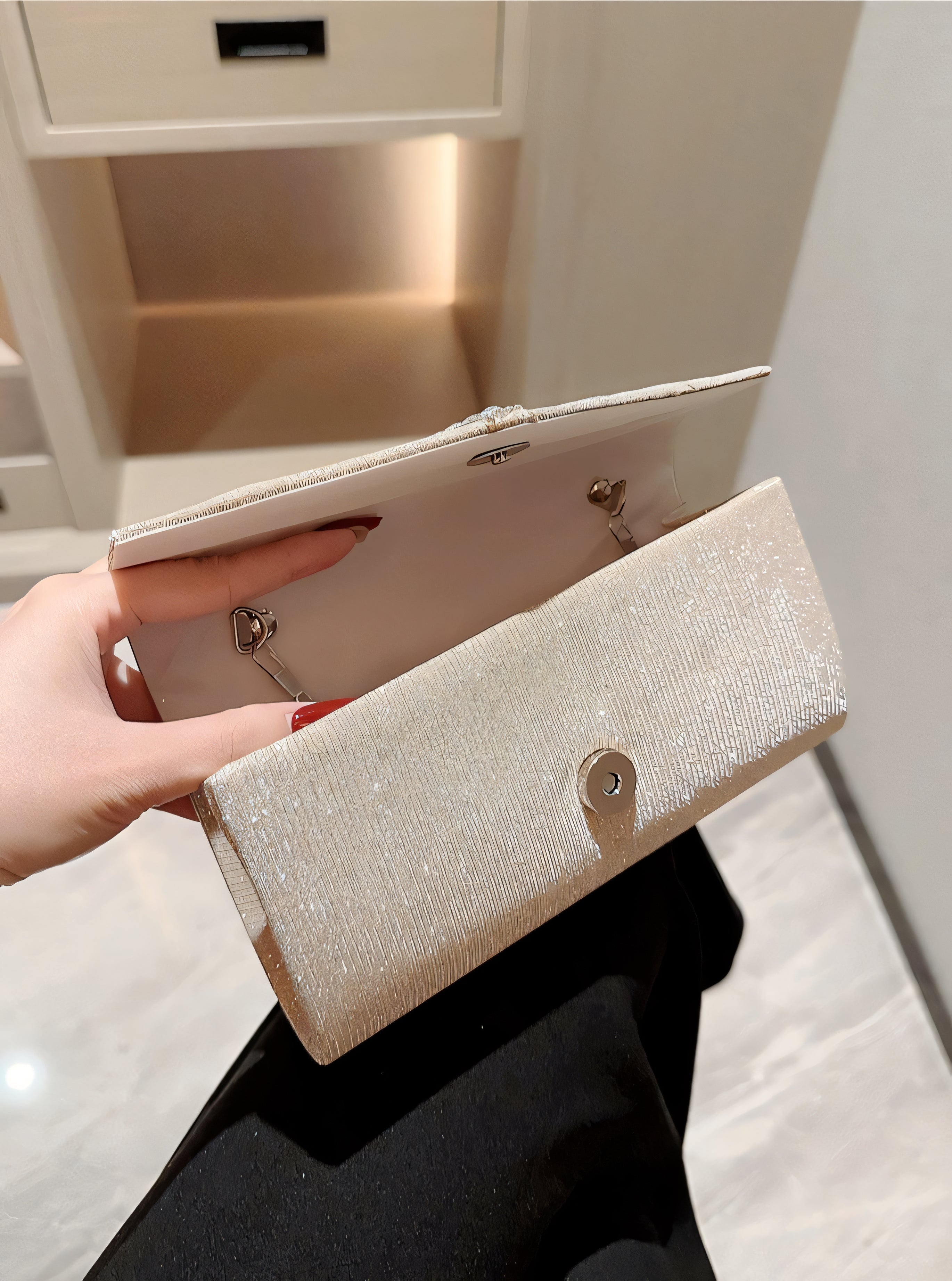 Luce Cristallo Clutch